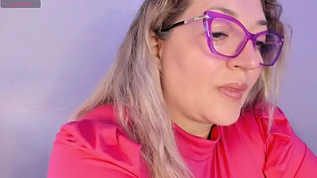 Naty Mature  online show from May 18, 2026, 6:56 pm