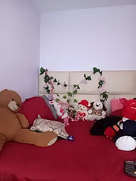 kymmgolden online show from April 6, 2026, 12:06 pm