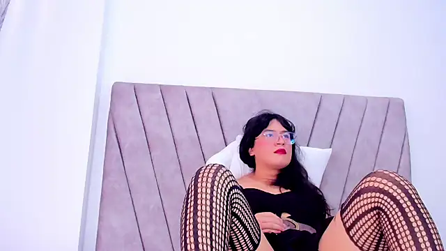 Elith Berry69 online show from November 11, 2025, 7:08 pm