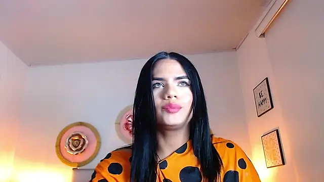 zoe hecate sexx online show from July 6, 2026, 10:33 am