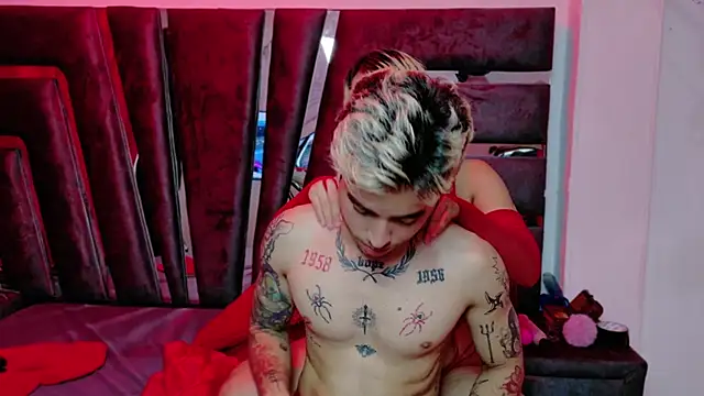 Snapshot of AliceandMax chatting on March 14, 2025, 5:24 pm AliceandMax online show from March 14, 2025, 5:24 pm