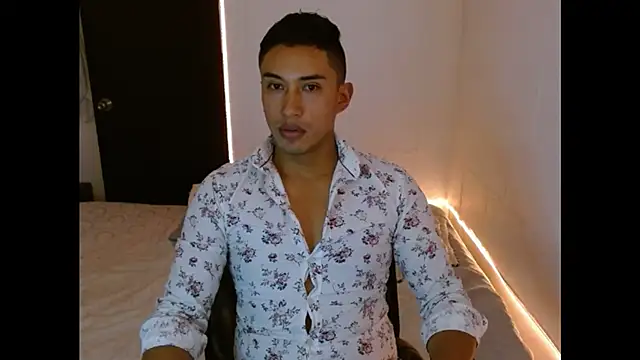 Snapshot of Davixx258 chatting on February 24, 2025, 10:03 pm Davixx258 online show from February 24, 2025, 10:03 pm