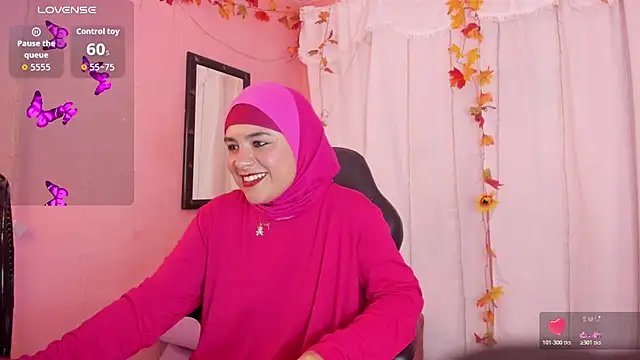 Snapshot of AliaAsad chatting on November 7, 2025, 12:31 pm AliaAsad online show from November 7, 2025, 12:31 pm