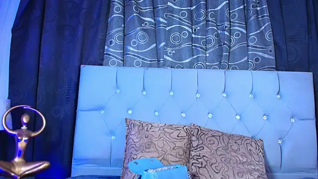 meggan 77 online show from November 14, 2025, 4:27 am