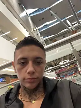 Snapshot of _PhillipBrown chatting on February 4, 2025, 12:11 pm PhillipBrown online show from February 4, 2025, 12:11 pm