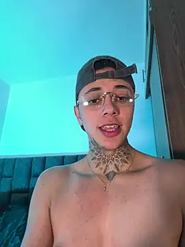 Snapshot of _PhillipBrown chatting on July 18, 2026, 12:25 pm PhillipBrown online show from July 18, 2026, 12:25 pm