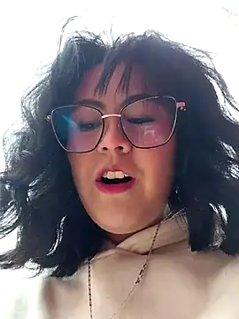 lara moon25 online show from November 23, 2025, 6:29 pm