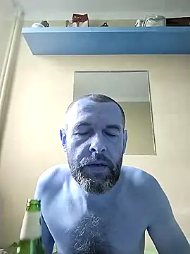 Snapshot of Andrzej-M chatting on September 19, 2025, 2:54 pm Andrzej-M online show from September 19, 2025, 2:54 pm