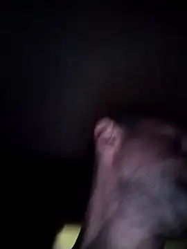 Snapshot of Andrzej-M chatting on October 18, 2025, 5:09 am Andrzej-M online show from October 18, 2025, 5:09 am