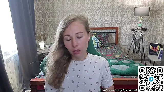 Snapshot of Lill_Mary chatting on July 6, 2026, 3:46 am Lill Mary online show from July 6, 2026, 3:46 am