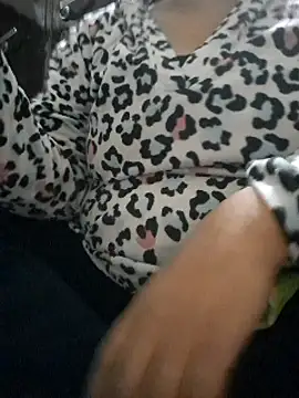 Snapshot of Bbw_Juice_Wife chatting on December 12, 2024, 3:54 am Bbw Juice Wife online show from December 12, 2024, 3:54 am