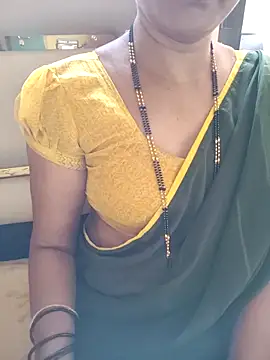 anuradha1432 online show from May 24, 2026, 10:37 am