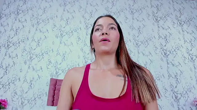 Mia Malkovaa  online show from December 3, 2025, 4:17 pm