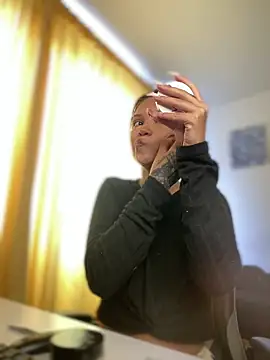 Snapshot of baby_lizy chatting on January 5, 2026, 5:27 pm baby lizy online show from January 5, 2026, 5:27 pm