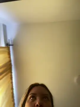 Snapshot of baby_lizy chatting on December 14, 2025, 4:56 pm baby lizy online show from December 14, 2025, 4:56 pm