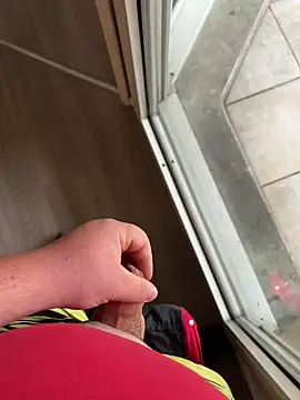 Snapshot of lescoquin2215 chatting on October 9, 2025, 9:43 am lescoquin2215 online show from October 9, 2025, 9:43 am