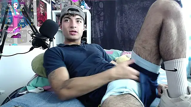 Snapshot of dylan_fun18 chatting on December 14, 2025, 6:57 pm dylan fun18 online show from December 14, 2025, 6:57 pm