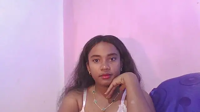 Snapshot of Behla_rouseh chatting on October 26, 2025, 12:00 am Behla rouseh online show from October 26, 2025, 12:00 am