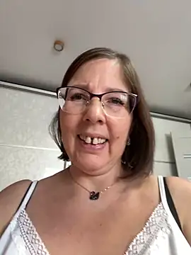 Snapshot of B_Bonya_m chatting on March 19, 2025, 7:40 am B Bonya m online show from March 19, 2025, 7:40 am