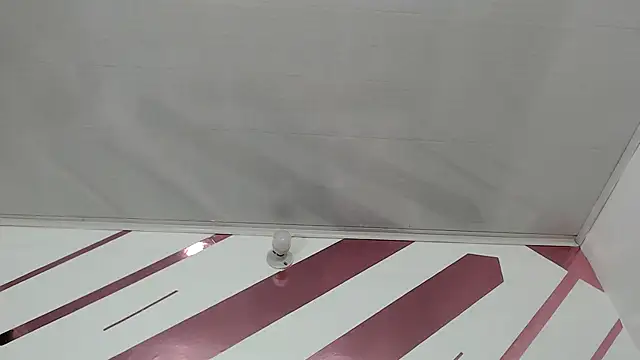 Kitten Hot  online show from February 13, 2026, 3:06 am