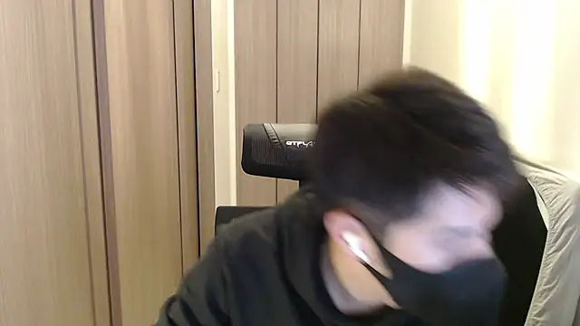 Snapshot of ryota_kkk chatting on March 9, 2025, 2:21 pm ryota kkk online show from March 9, 2025, 2:21 pm