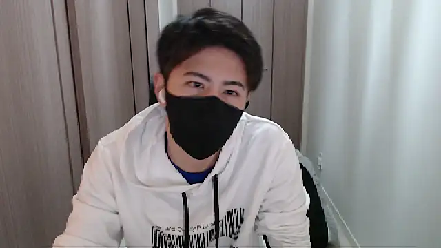 Snapshot of ryota_kkk chatting on December 8, 2024, 12:41 pm ryota kkk online show from December 8, 2024, 12:41 pm