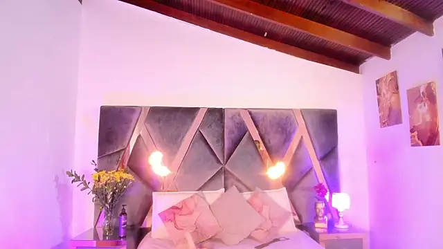 Sofi Vasquez online show from December 2, 2025, 8:43 pm