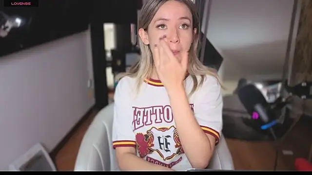 sexfire lalita online show from December 17, 2025, 8:47 pm