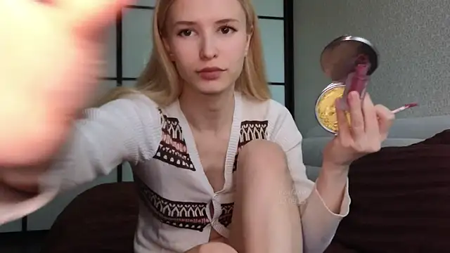 Snapshot of elsa_limerence chatting on September 12, 2025, 10:15 am elsa limerence online show from September 12, 2025, 10:15 am