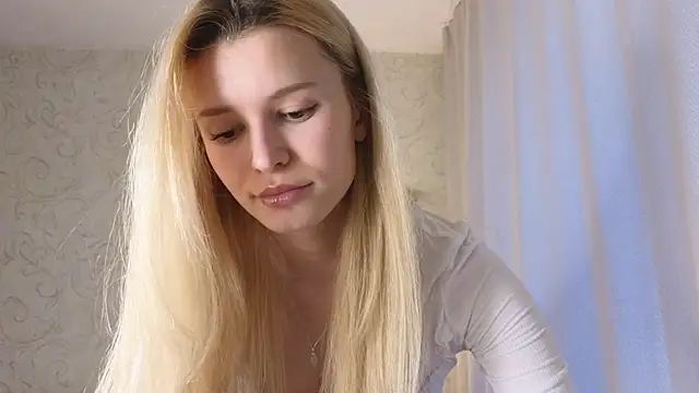 elsa limerence online show from March 25, 2026, 4:12 am