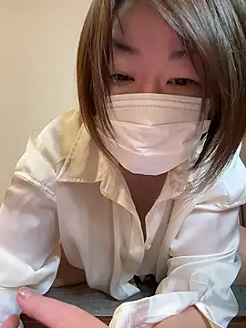 Snapshot of Yukimi- chatting on December 16, 2025, 1:26 pm Yukimi- online show from December 16, 2025, 1:26 pm