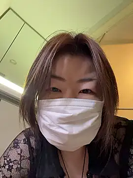 Snapshot of Yukimi- chatting on January 14, 2026, 12:31 pm Yukimi- online show from January 14, 2026, 12:31 pm