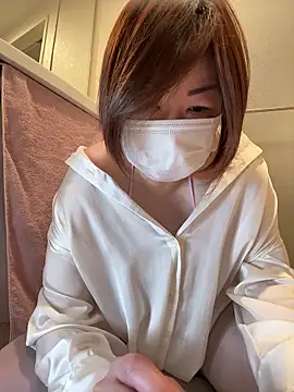 Snapshot of Yukimi- chatting on February 2, 2026, 8:30 pm Yukimi- online show from February 2, 2026, 8:30 pm