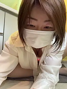 Snapshot of Yukimi- chatting on January 12, 2026, 8:36 pm Yukimi- online show from January 12, 2026, 8:36 pm