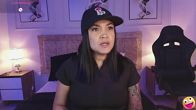 lyn adamns online show from March 18, 2025, 7:01 pm