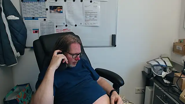 Snapshot of VSteph chatting on June 2, 2026, 3:23 pm VSteph online show from June 2, 2026, 3:23 pm