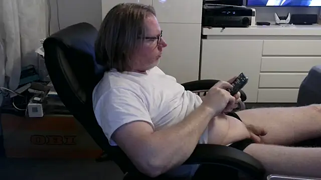 VSteph online show from April 22, 2026, 8:59 pm