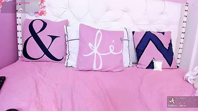 Snapshot of alice__tylor chatting on March 22, 2025, 5:31 pm alice tylor online show from March 22, 2025, 5:31 pm