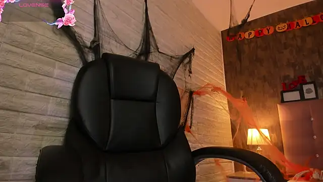 Snapshot of alice__tylor chatting on November 8, 2025, 11:03 am alice tylor online show from November 8, 2025, 11:03 am