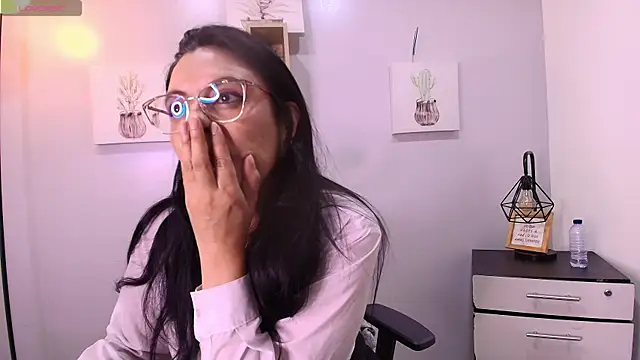 Zuzana21 online show from April 16, 2026, 12:39 pm