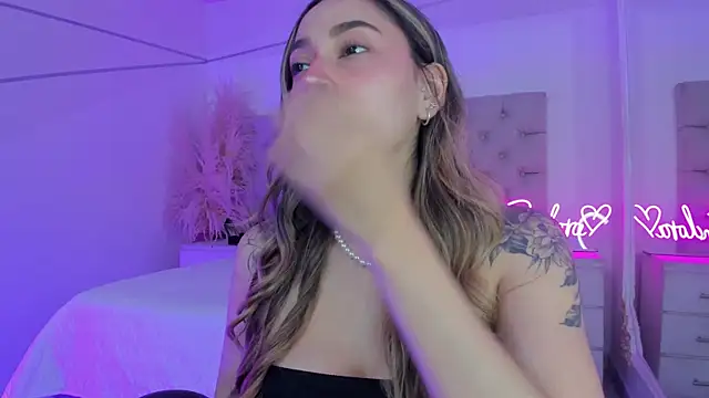 Snapshot of PandoraRider chatting on February 11, 2026, 3:23 pm PandoraRider online show from February 11, 2026, 3:23 pm