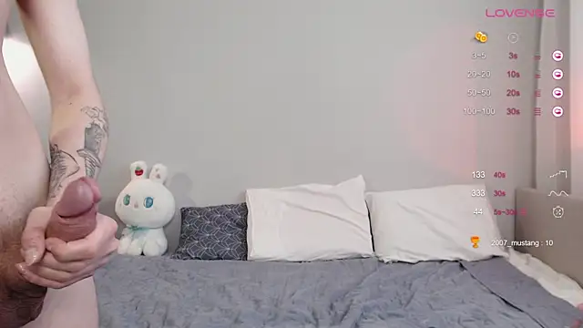 Snapshot of duomooncouple chatting on February 13, 2025, 11:50 am duomooncouple online show from February 13, 2025, 11:50 am