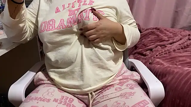 Snapshot of hannahcdmx chatting on November 8, 2025, 9:40 pm hannahcdmx online show from November 8, 2025, 9:40 pm