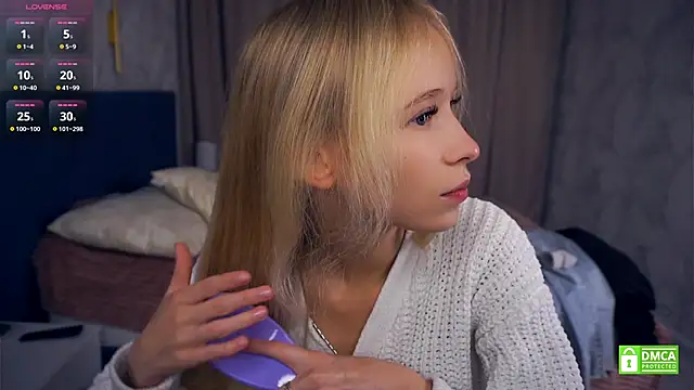 LynetBurby online show from October 2, 2025, 3:37 pm