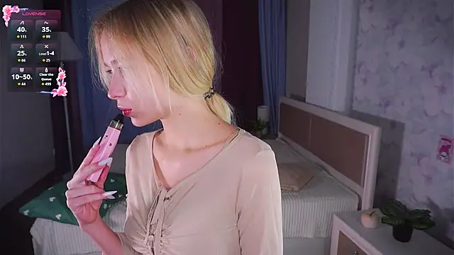 LynetBurby online show from December 1, 2025, 6:36 am