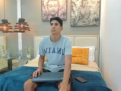 kieran derek online show from November 1, 2025, 3:24 am