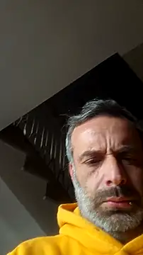 Snapshot of Gianlucazeis chatting on December 15, 2025, 2:45 pm Gianlucazeis online show from December 15, 2025, 2:45 pm