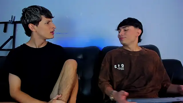 Snapshot of Boysweet_boys chatting on February 27, 2025, 9:47 pm Boysweet boys online show from February 27, 2025, 9:47 pm