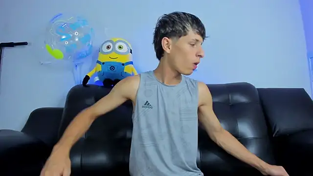 Snapshot of Boysweet_boys chatting on January 24, 2025, 8:43 pm Boysweet boys online show from January 24, 2025, 8:43 pm