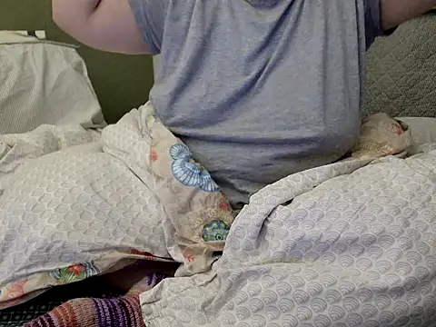 Snapshot of MarthaBriest chatting on December 4, 2025, 3:49 am MarthaBriest online show from December 4, 2025, 3:49 am